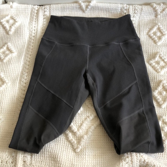 Zella High Rise Moto Ribbed Ankle Length Active Leggings Size Medium - Picture 1 of 6